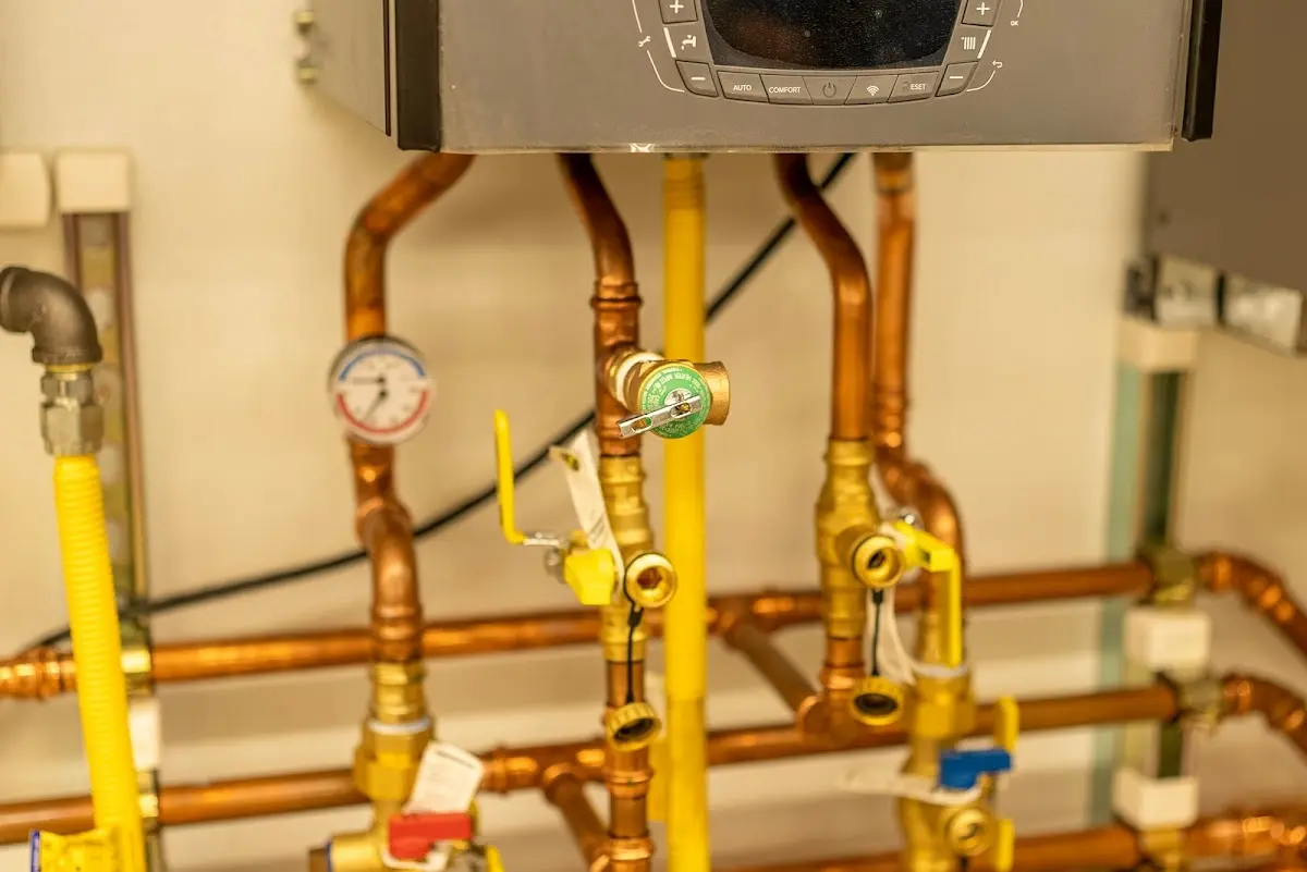 Licensed technician providing Pipe Repair for a homeowner in Lincolnwood